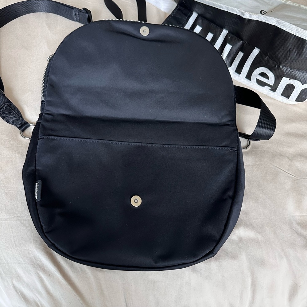 Lululemon Athletica Black “All night festival Bag” - Picture 7 of 15